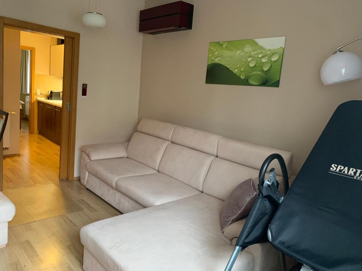 Park - Apartmany Na Prenajom Nove Mesto nad Vahom Exterior photo