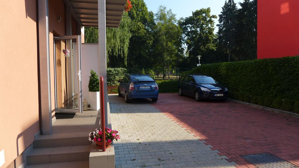 Park - Apartmany Na Prenajom Nove Mesto nad Vahom Exterior photo