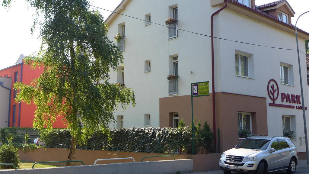 Park - Apartmany Na Prenajom Nove Mesto nad Vahom Exterior photo