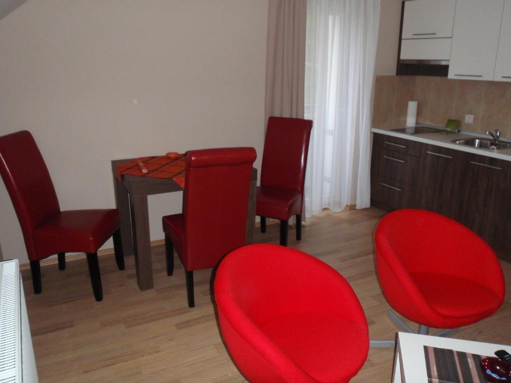Park - Apartmany Na Prenajom Nove Mesto nad Vahom Room photo